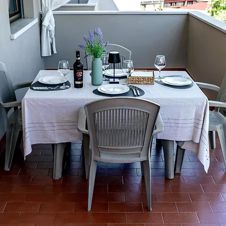 Elegant With Pool On Garda Apartment *
