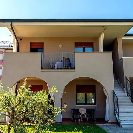 Elegant With Pool On Garda Peschiera del Garda
