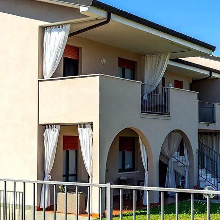 Elegant With Pool On Garda Apartment *